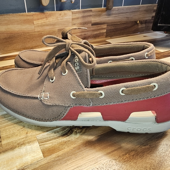 Crocs Mens Shoes Beach Line Boat Slip Ons Loafer Red & Beige - Picture 2 of 8